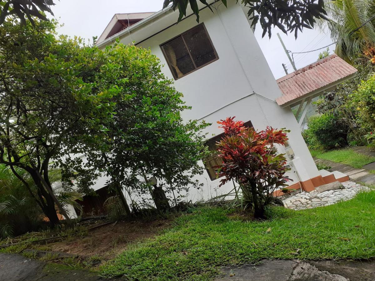 Gigi'S Self Catering Apartment Port Glaud Exterior photo