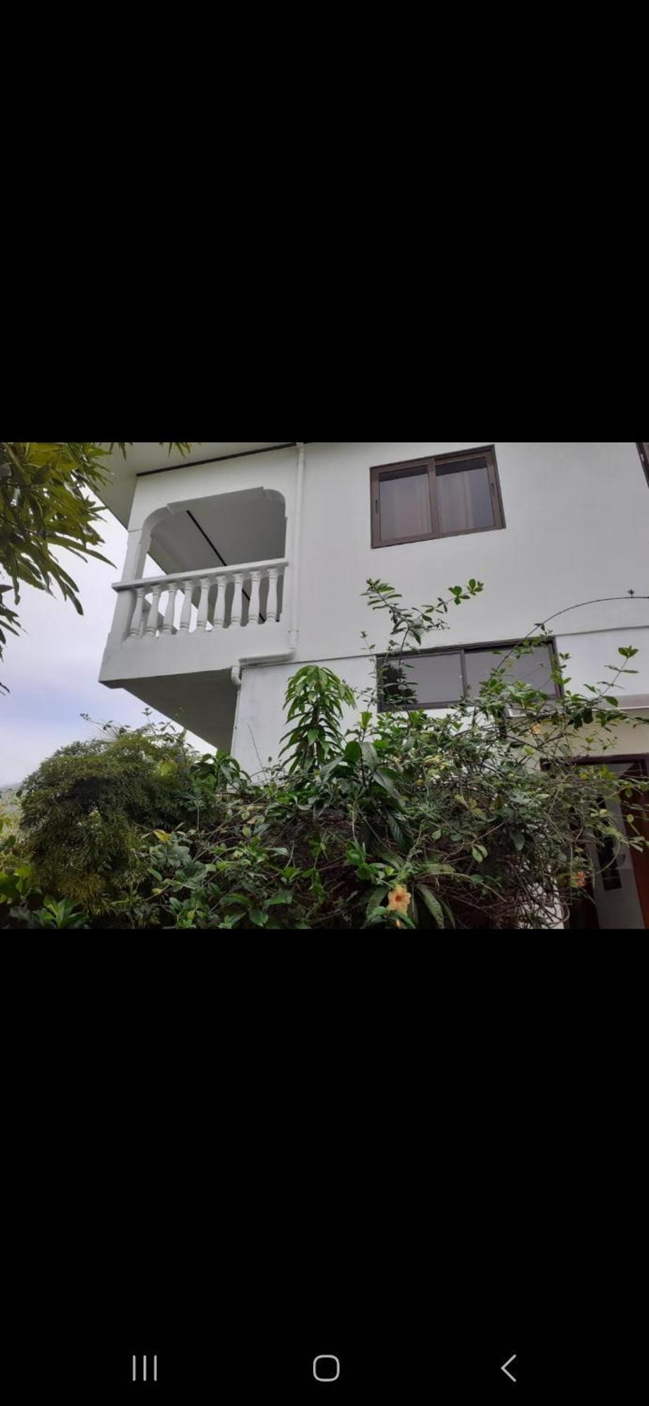 Gigi'S Self Catering Apartment Port Glaud Exterior photo